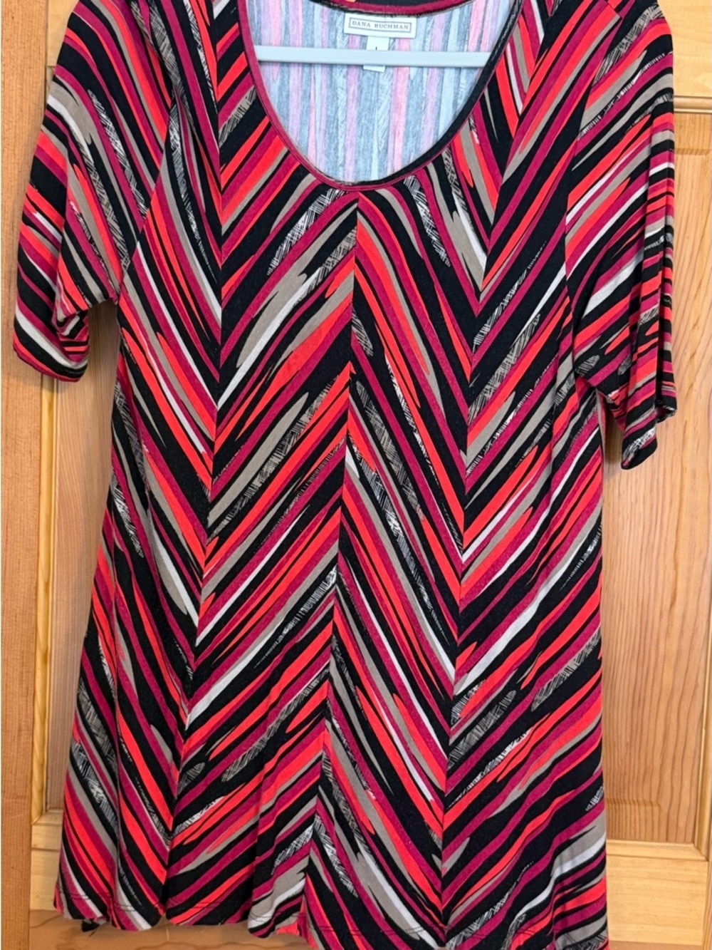 Dana Buchman Pink and Black Chevron Scoop Neck Tunic - Picture 1 of 6